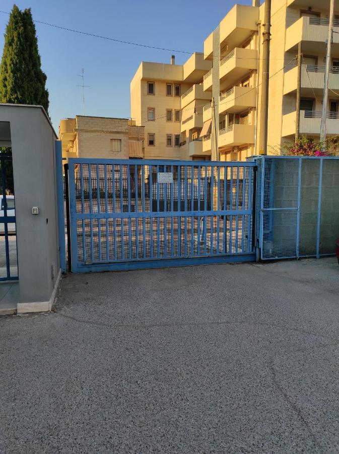 A Casa Di Nonno Pino Lägenhet Bari Exteriör bild